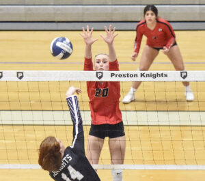 2022 UHS volleyball team a balance of new and old